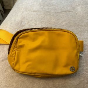 Lululemon Everywhere Belt Bag